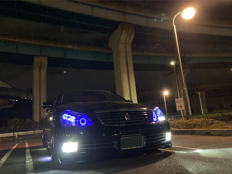 クラウンアスリートの王冠・18クラウン・目指せPickUpCars・discover_ctに関するカスタム事例の投稿画像1枚目