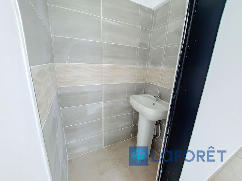 Location  locaux professionnels 1 pièce 60.65 m² à La Valette-du-Var (83160), 900 €