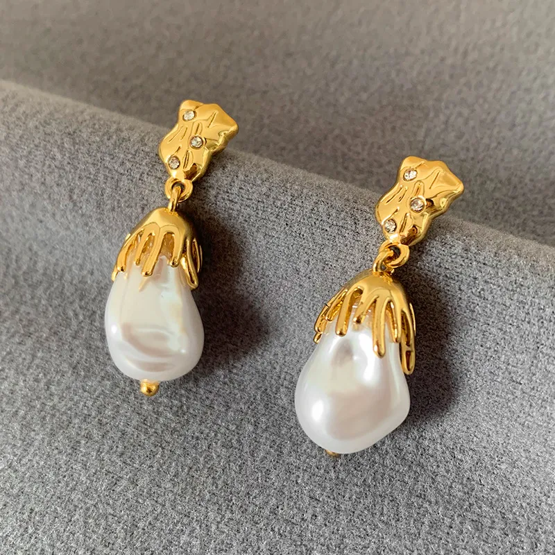 Gouden folie parel oorbellen barokstijl, 925 zilveren naald, elegant en eenvoudig, perfect voor dagelijks gebruik!