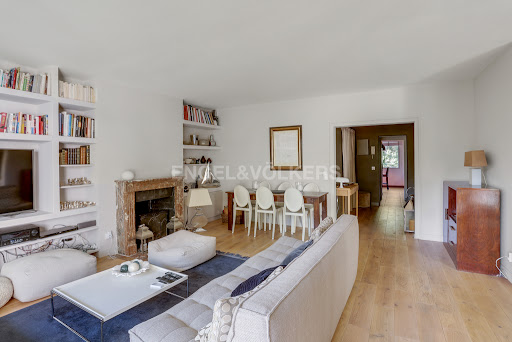 Apartment 3