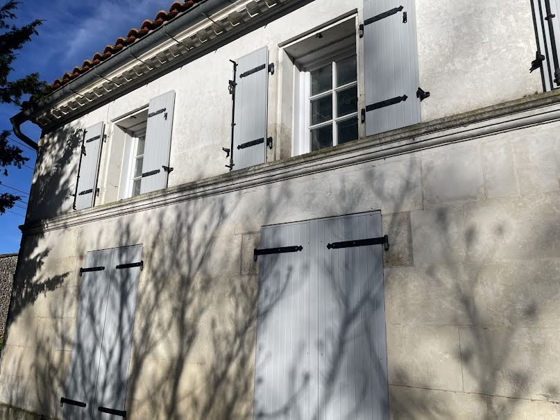 Vente maison 5 pièces 106 m² à Nieul-lès-Saintes (17810), 212 000 €