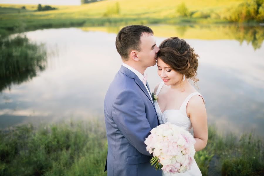 Wedding photographer Sveta Malysheva (svetlay). Photo of 29 August 2017