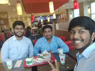 Sidharth Bhasin at Burger King, Netaji Subhash Place,  photos