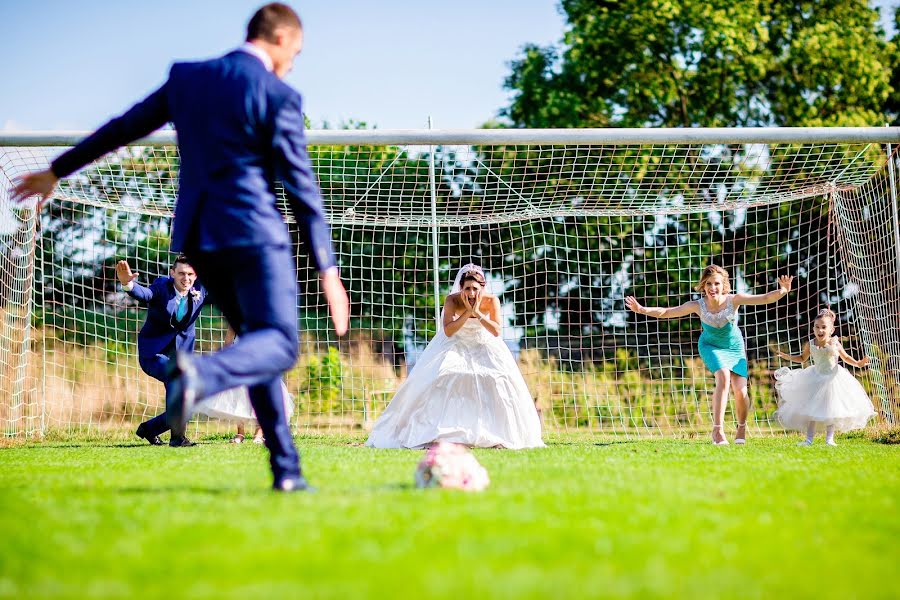 Fotógrafo de casamento Maks Bukovski (maxbukovski). Foto de 23 de outubro 2017