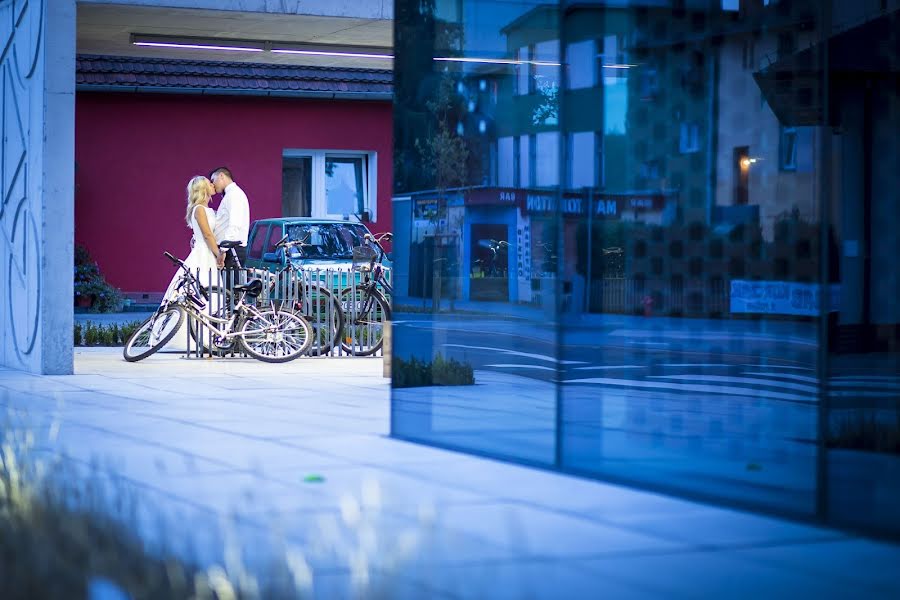 Fotografo di matrimoni Krzysztof Kołodziejczuk (elifoto). Foto del 9 luglio 2018