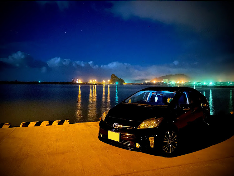 プリウスの後期・夜ドライブ・港・北海道・車好きに関するカスタム事例の投稿画像1枚目