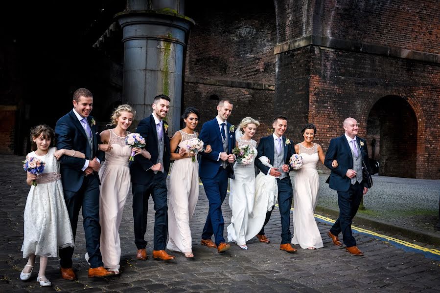 Wedding photographer Simon Kearsley (creativecamera). Photo of 9 November 2017