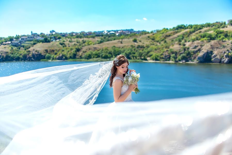 Fotógrafo de casamento Oleksandra Podgola (podgola). Foto de 11 de setembro 2020