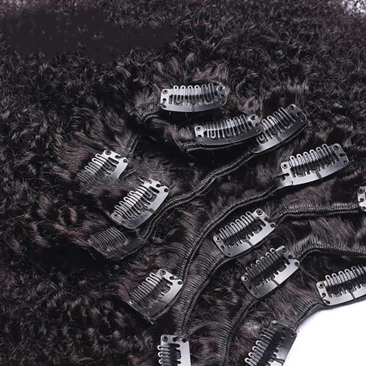 Kit 8 Apliques Clip African Spring Curly, Cachos Africanos Naturais, Volume Extra, Fácil de Colocar, Estilo Instantâneo e Versátil.