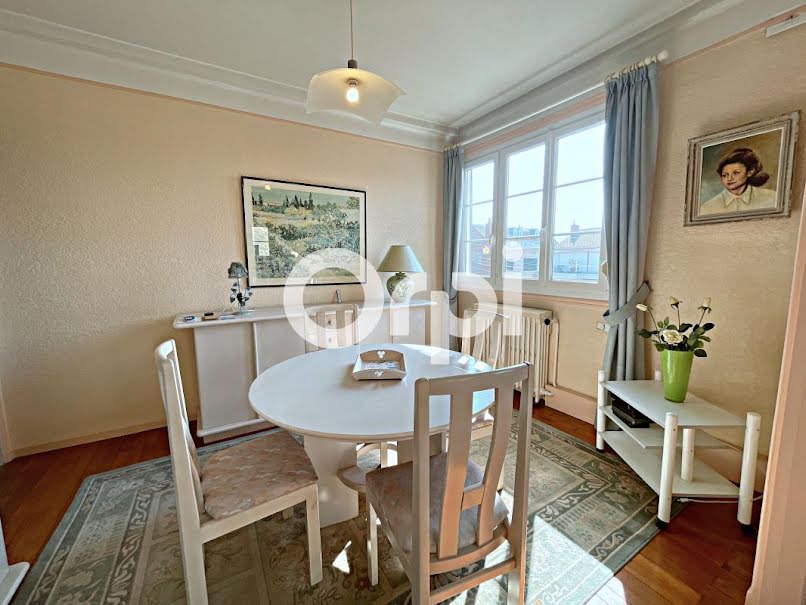 Vente appartement 6 pièces 130 m² à Bethune (62400), 200 000 €