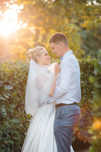 Fotógrafo de casamento Yuliya Vasileva (crimeanphoto). Foto de 1 de outubro 2018