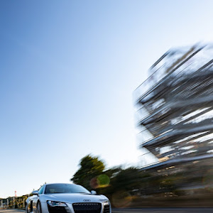 R8 クーペ 4.2FSIクワトロ
