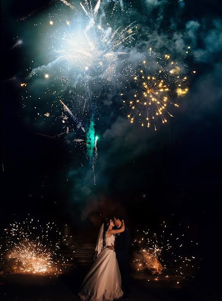 Fotografo di matrimoni Olga Nikolaeva (avrelkina). Foto del 27 agosto 2019