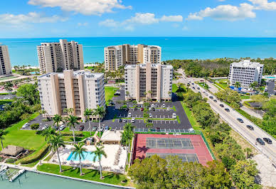 Apartment with pool 3