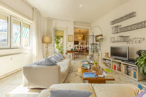 Apartment 4