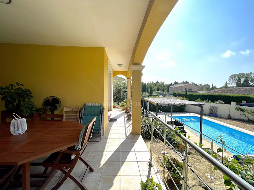 Villa with pool and terrace 3