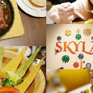 Skylark 洋食．芳鄰(新店家樂福店)