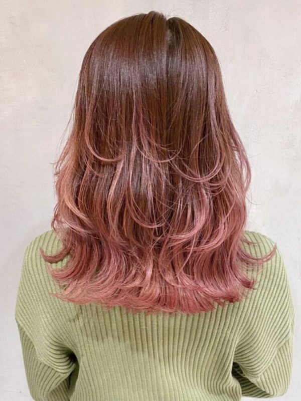 バレイヤージュ ピンクカラー特集 外国人風に見せる立体感あるトレンドヘアって Trill トリル