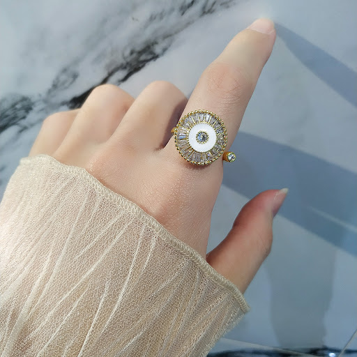 Title 6, Womens Fashion Circle Plate Diamond Spinning R...