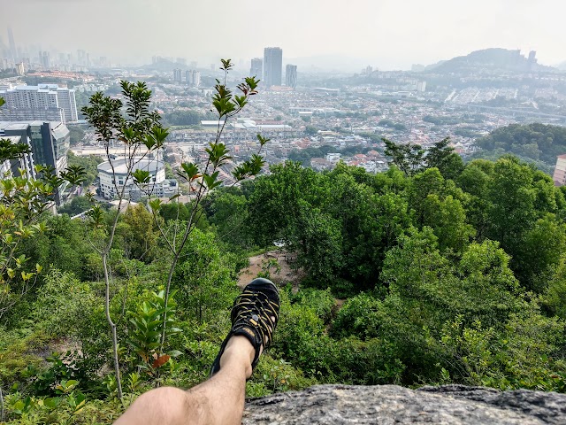 bukit besi hiking