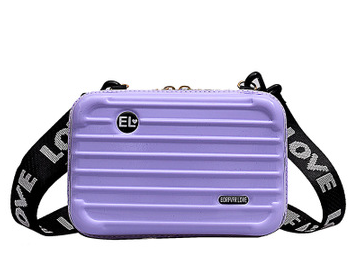 Mini sac de bagage le compagnon idéal pour vos courts séjours. Compact et léger, il est parfait pour transporter vos essentiels avec style et praticité. Voyagez léger.
