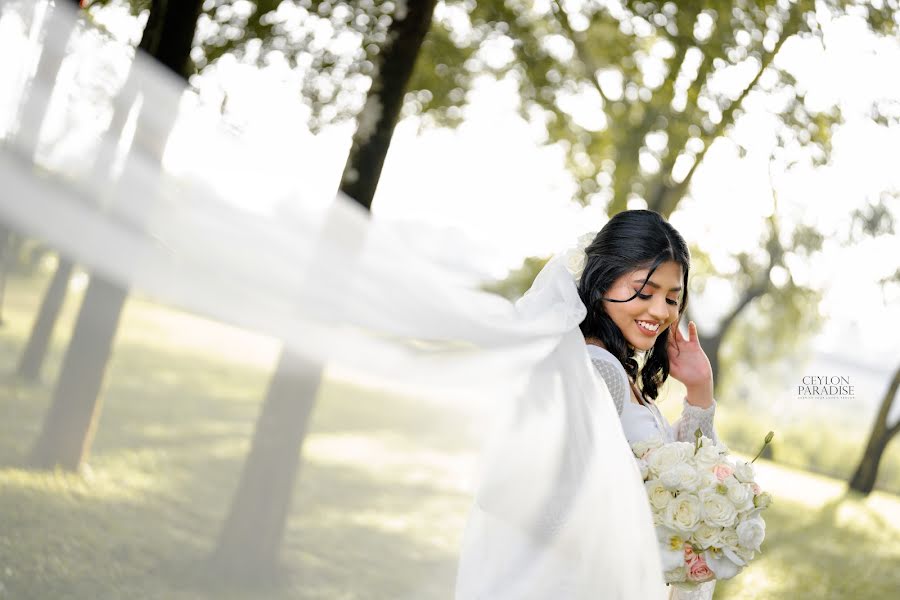 Fotógrafo de casamento Rasindu Jayan (ceylonparadise). Foto de 30 de abril