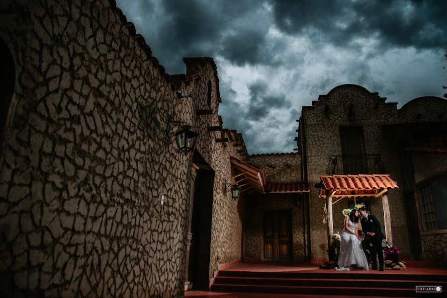 शादी का फोटोग्राफर Daniel Meneses Davalos (estudiod)। अप्रैल 5 2019 का फोटो