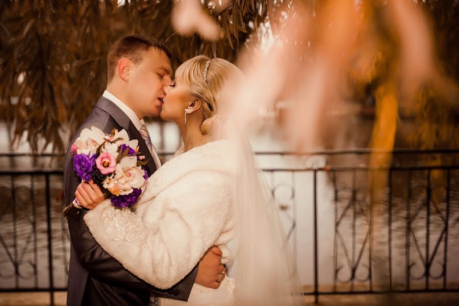 Wedding photographer Aleksey Uvarov (alekseyuvarov). Photo of 30 October 2013