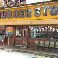 1885 BURGER STORE