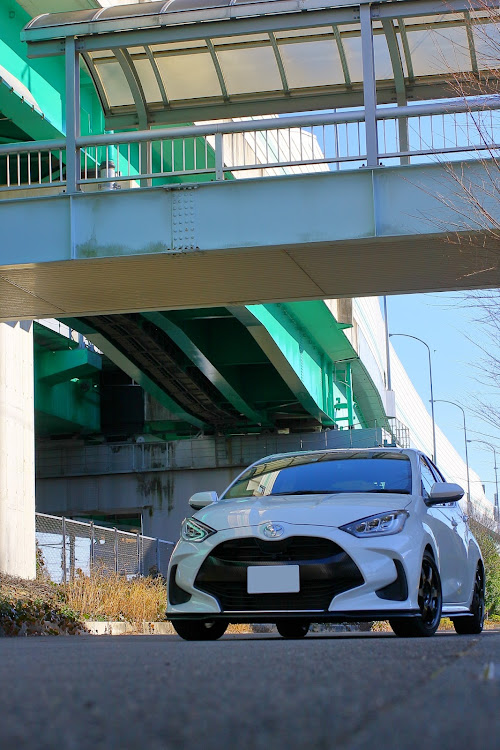 ヤリスのカメ活・洗車・高架下・単焦点・カメラさん何とかお願いしますに関するカスタム事例の投稿画像3枚目