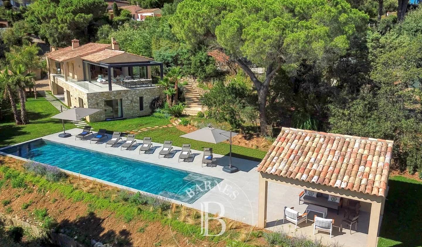 Villa avec piscine et terrasse Gassin