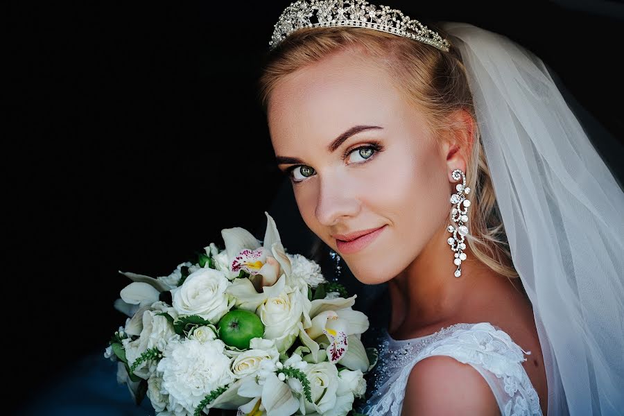 Wedding photographer Elena Skakunova (koluntaeva). Photo of 11 September 2016