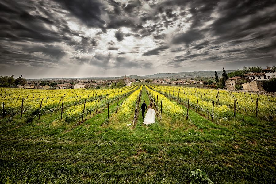 Wedding photographer Emanuele Carpenzano (emanuelecarpenz). Photo of 23 April