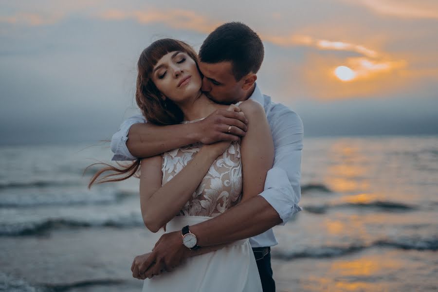 Wedding photographer Aleksandra Lovcova (alexandriaria). Photo of 1 July 2019