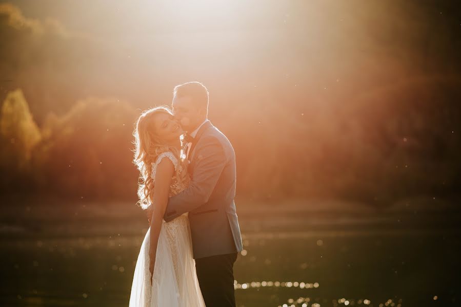 Fotografo di matrimoni Blanche Mandl (blanchebogdan). Foto del 15 ottobre 2017