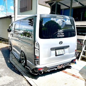 ハイエースバン TRH200V