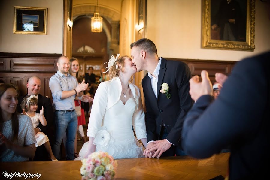 Fotógrafo de casamento Melanie Debauche (melyphotography). Foto de 17 de abril 2019