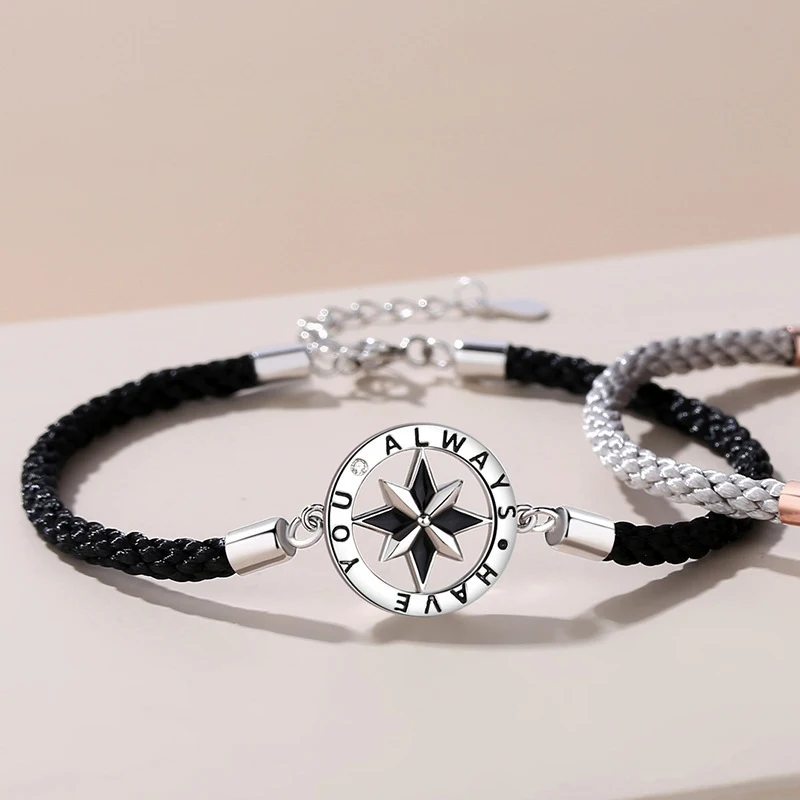 Paararmbanden met achtspits ster horlogekast. Uniek cadeau voor hem en haar. Symboliseert liefde en verbinding. Stijlvol en elegant, perfect voor koppels.