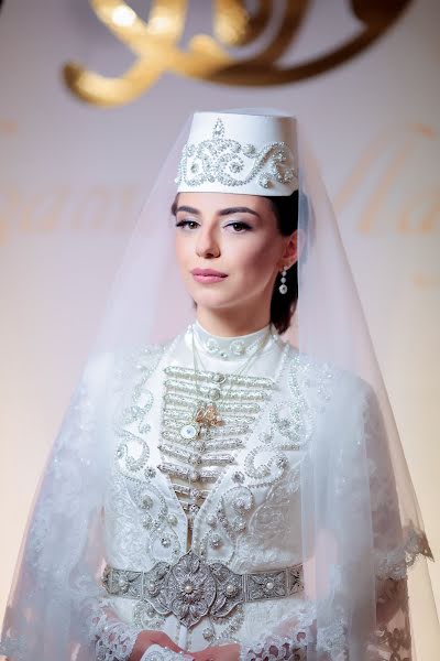 Wedding photographer Georgiy Takhokhov (taxox). Photo of 13 August 2017