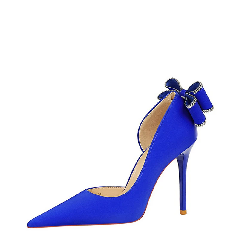 Title 8, Zapatos de tacón alto de aguja con pedrería, pu...