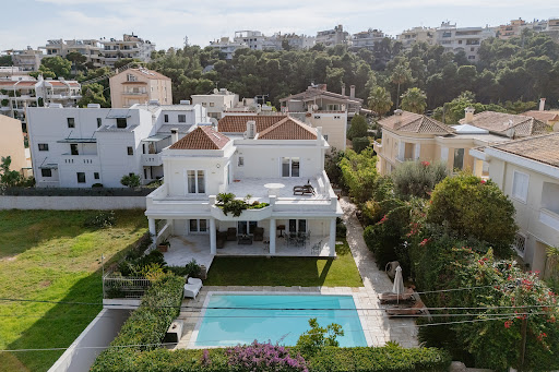 Maison avec piscine 1