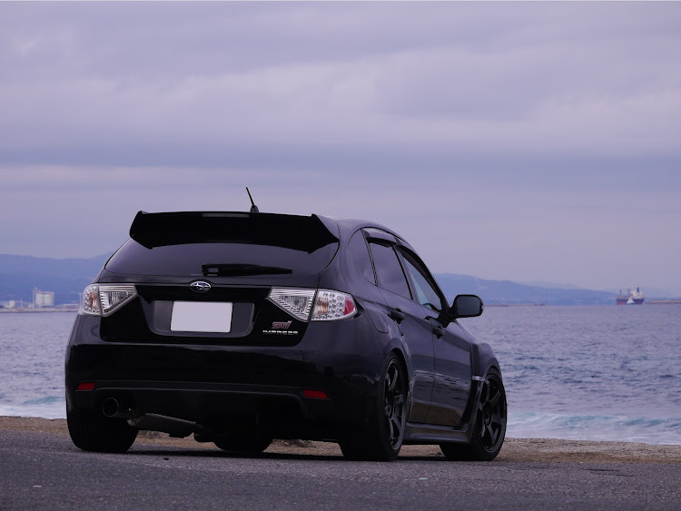 インプレッサ WRX STIのローアングルショット・バレンタインデー・まだまだ寒い・ドライブに関するカスタム事例の投稿画像2枚目