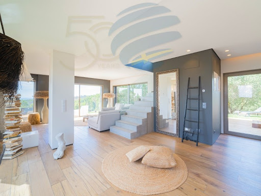 House with pool and terrace 2