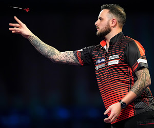 Joe Cullen verrassende winnaar Masters Darts na spannende finale tegen Dave Chisnall