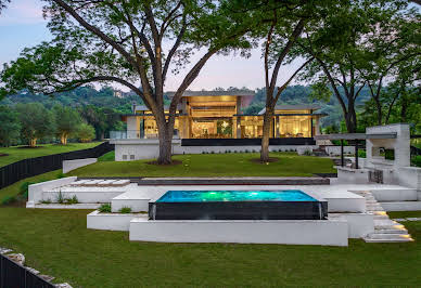 Maison avec piscine et jardin 2