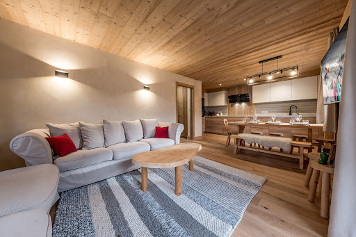 Apartment with pool 4