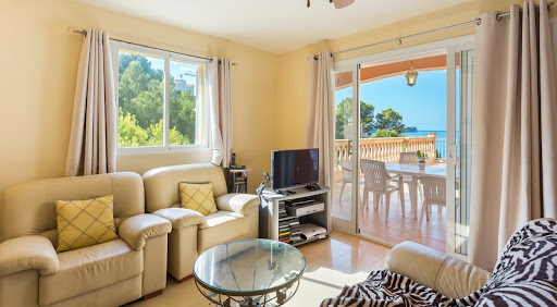 Villa en bord de mer avec jardin 4