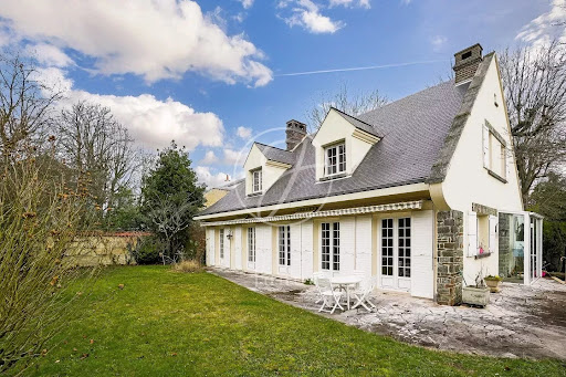 Maison avec jardin 1