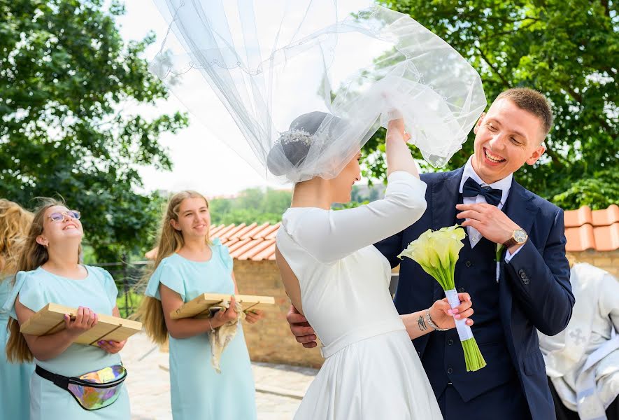 Fotógrafo de casamento Rustam Khadzhibaev (harus). Foto de 17 de julho 2019