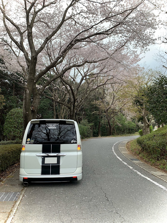 セレナのまた異音と違和感が・維持が大変に関するカスタム事例の投稿画像4枚目